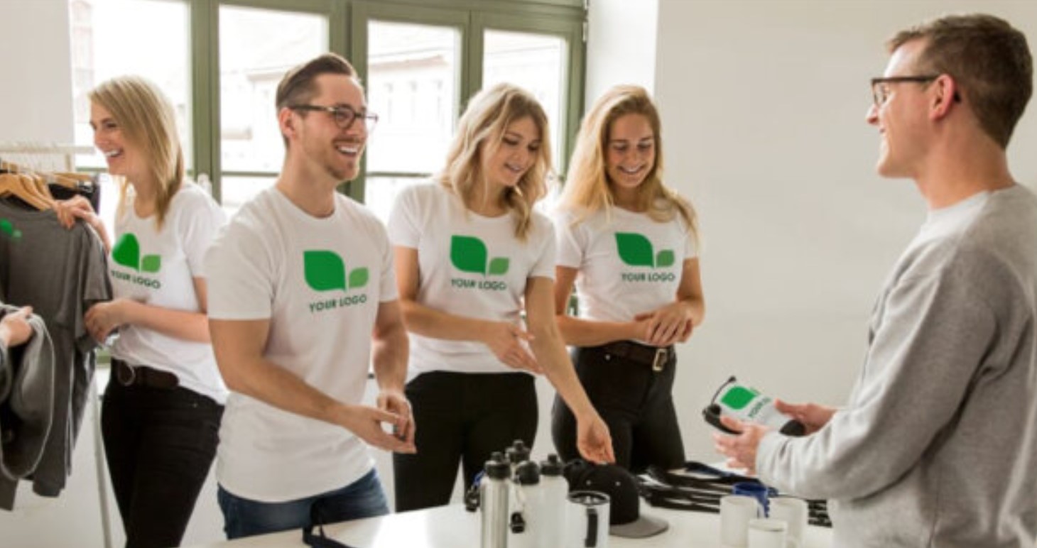 Îmbrăcăminte corporativă personalizată